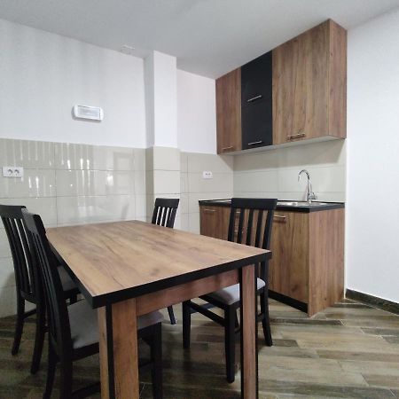 Apartments & Restaurant Pirlitor Zabljak  Ngoại thất bức ảnh