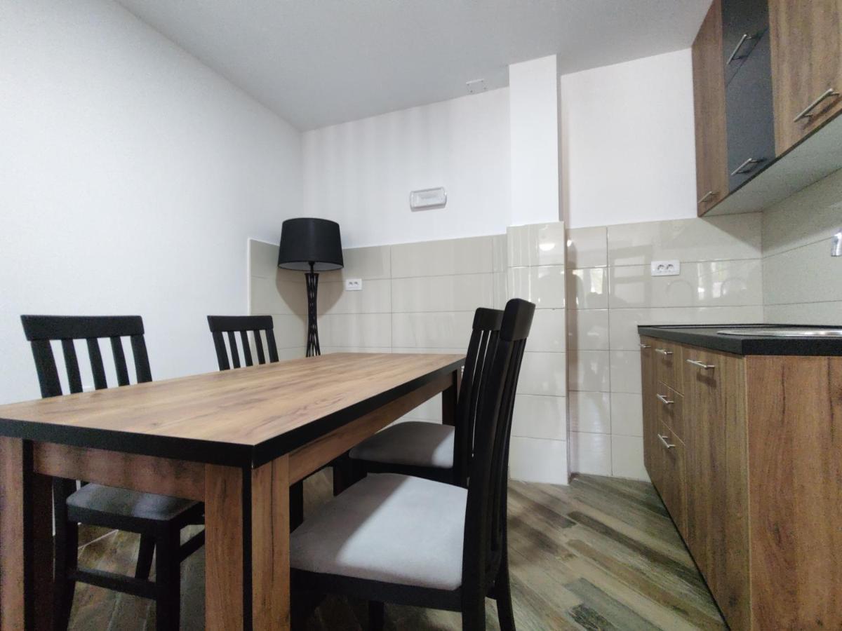 Apartments & Restaurant Pirlitor Zabljak  Ngoại thất bức ảnh